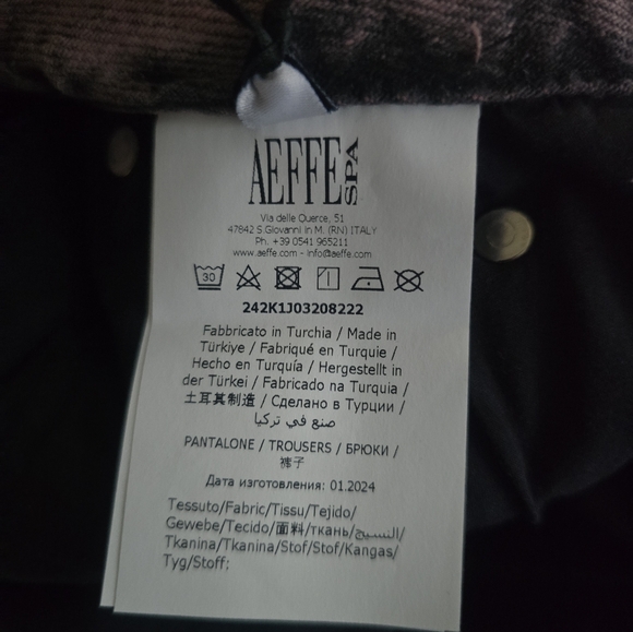 MO5CHINO For Moschino Frayed Jeans Size 26 NWT - Picture 16 of 16